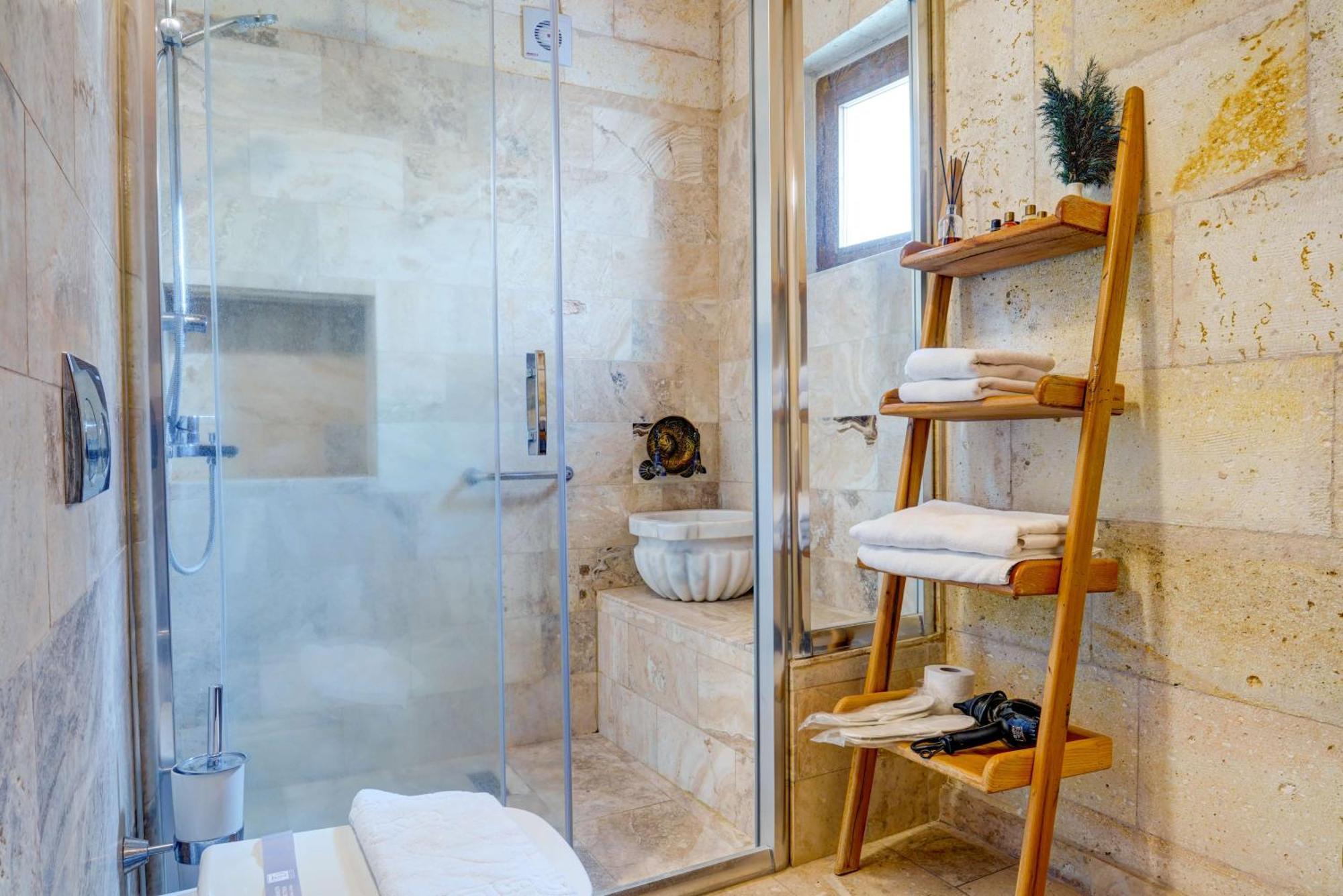 Vasil Cave Hotel أُتْشيسار الغرفة الصورة