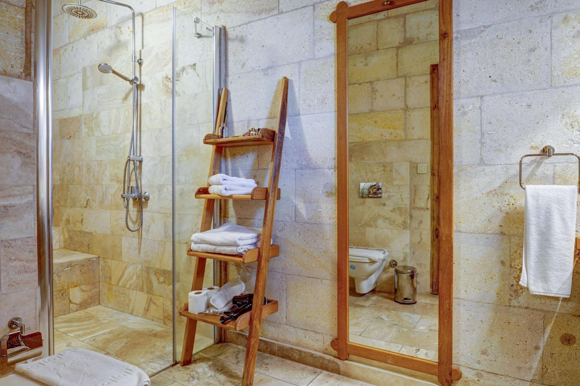 Vasil Cave Hotel أُتْشيسار الغرفة الصورة